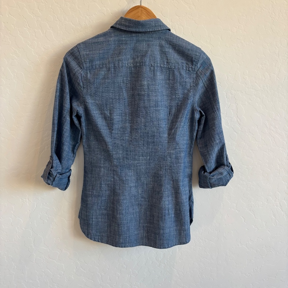 Tommy Hilfiger Blue Chambray Button Down Shirt - Women’s Size XS - Picture 4 of 10